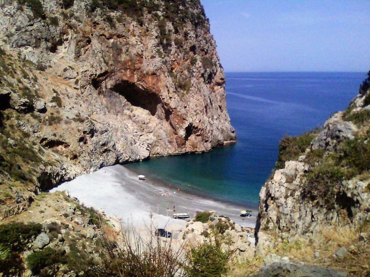 Holidays In The Sea & Mountains Ajía Szofía Kültér fotó